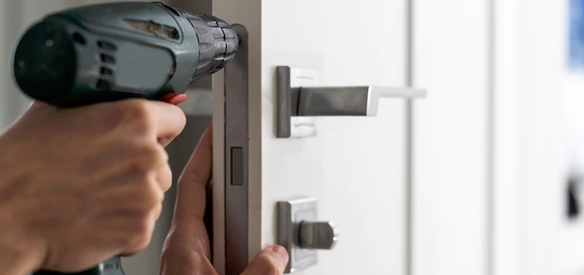 Locksmith For Lock Replacement Near Me in Wilmette