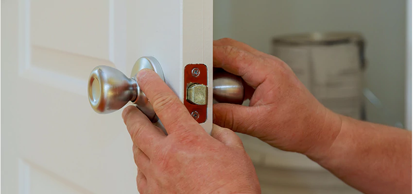 AAA Locksmiths For lock Replacement in Wilmette