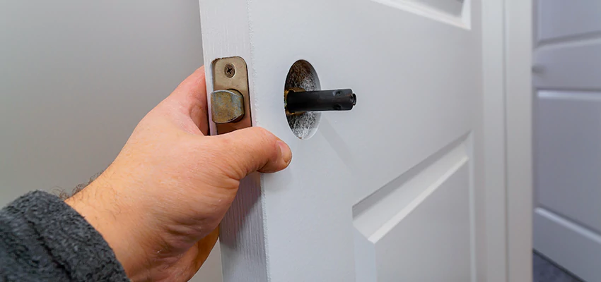 Nighttime Locksmith For Lock Repair in Wilmette