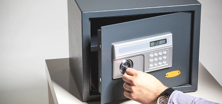 Jewelry Safe Unlocking Service in Wilmette